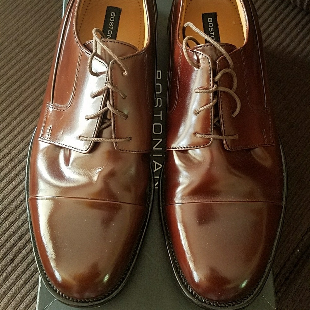 Bostonian dress shoes